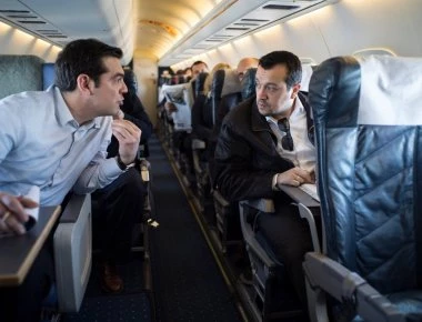 Ακόμα και στις ΗΠΑ απορούν: Πώς ο αριστερός Α.Τσίπρας αποθεώνει τους Αμερικανούς